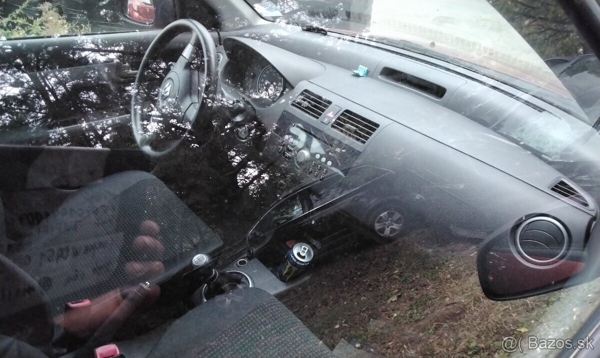 Suzuki SWIFT 1.3 2007 predám DVERE, motor M13A, PREVODOVKA, - 3