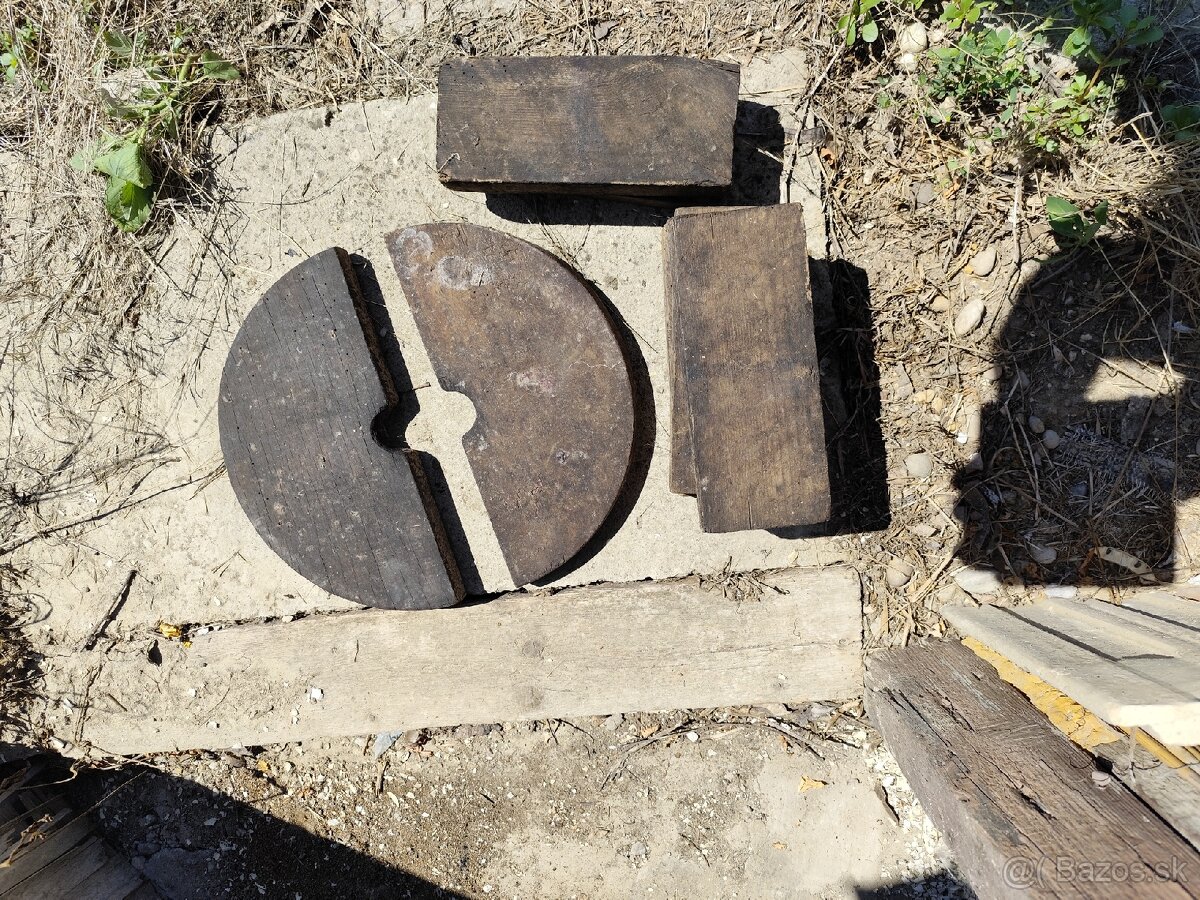 Preš na hrozno na podstavci - 3