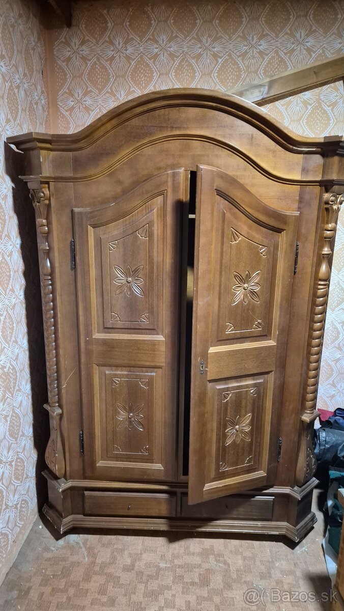 Skrina z masívu šatník - 3