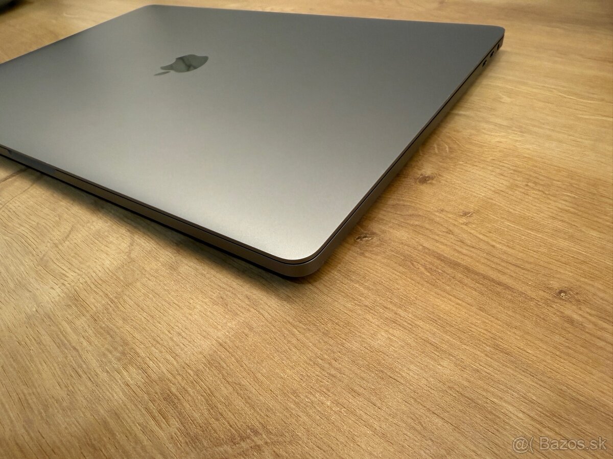 MacBook Pro 16” (2019) Space Grey - 3