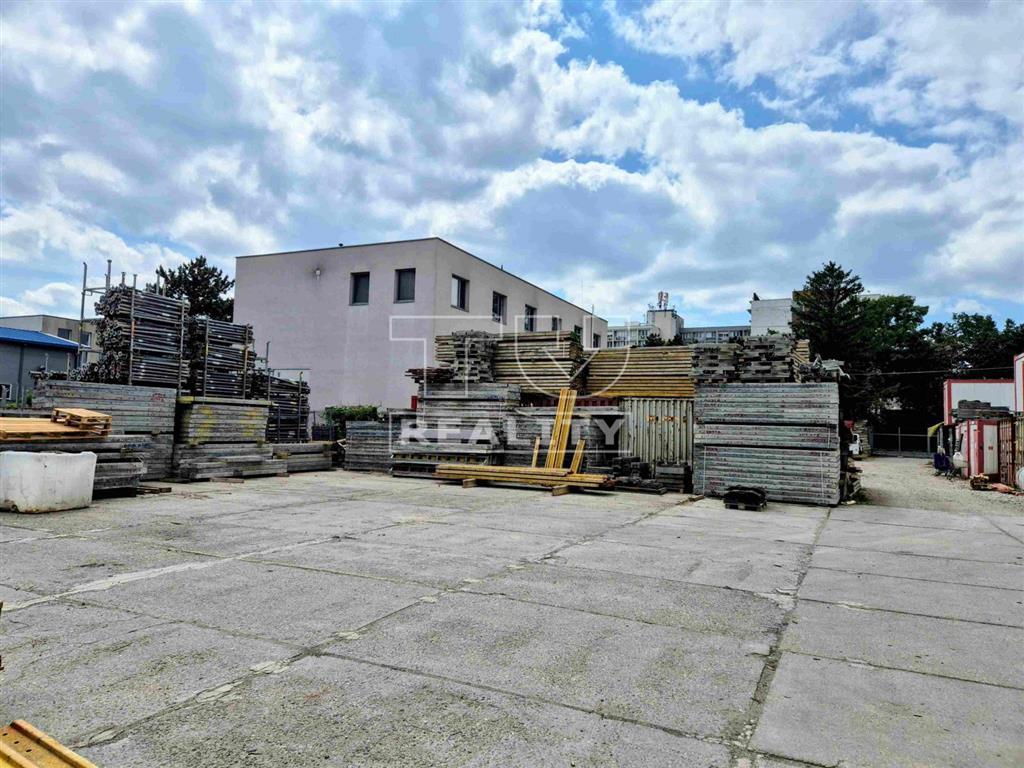 TUreality ponúka na predaj Priemyselný areál s veľkým... - 3