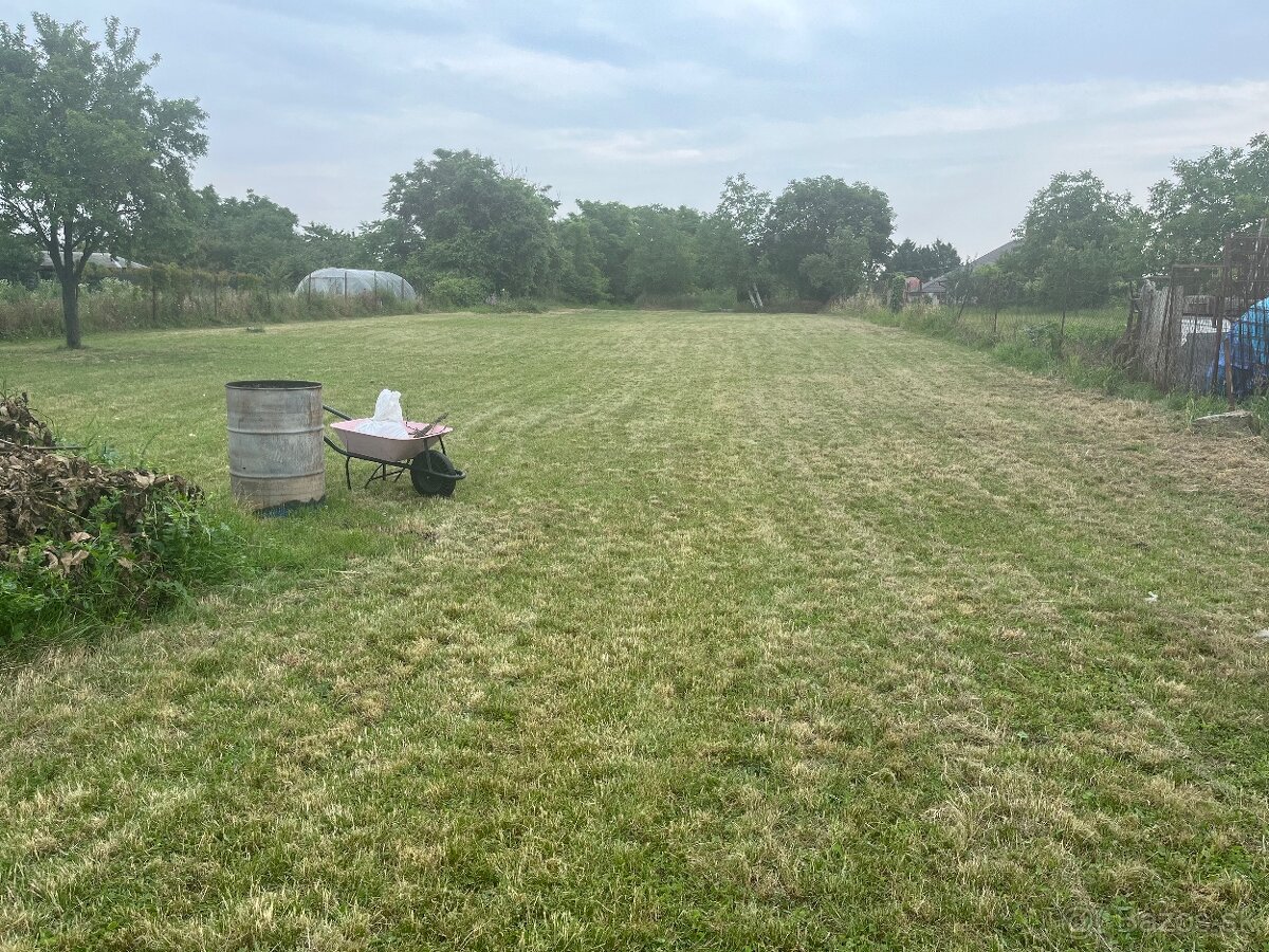 Predám 4-izbový rodinný dom v obci Veľké Zálužie - 3