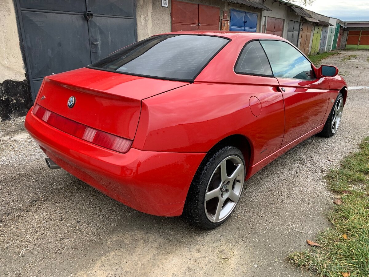 Alfa Romeo GTV 2.0 TwinSpark - 3