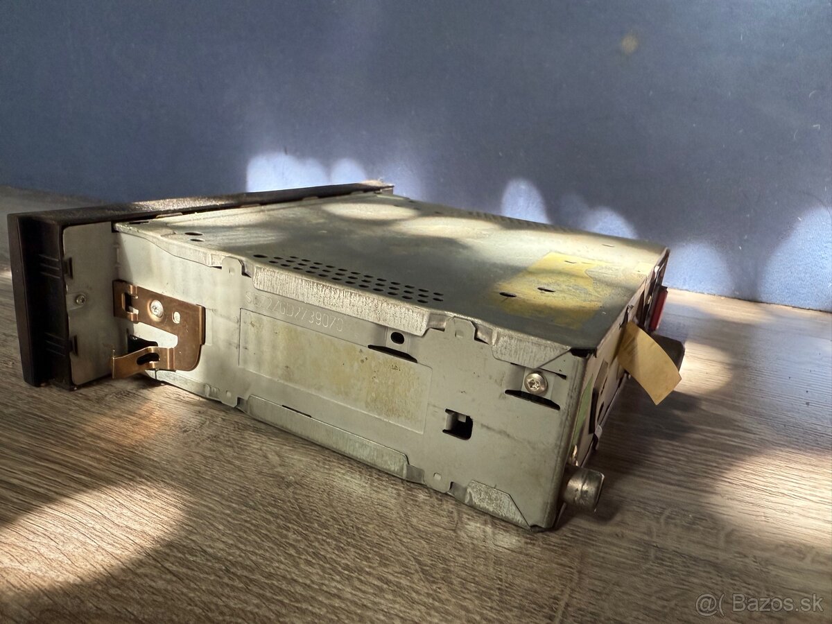 Originál autorádio - 3