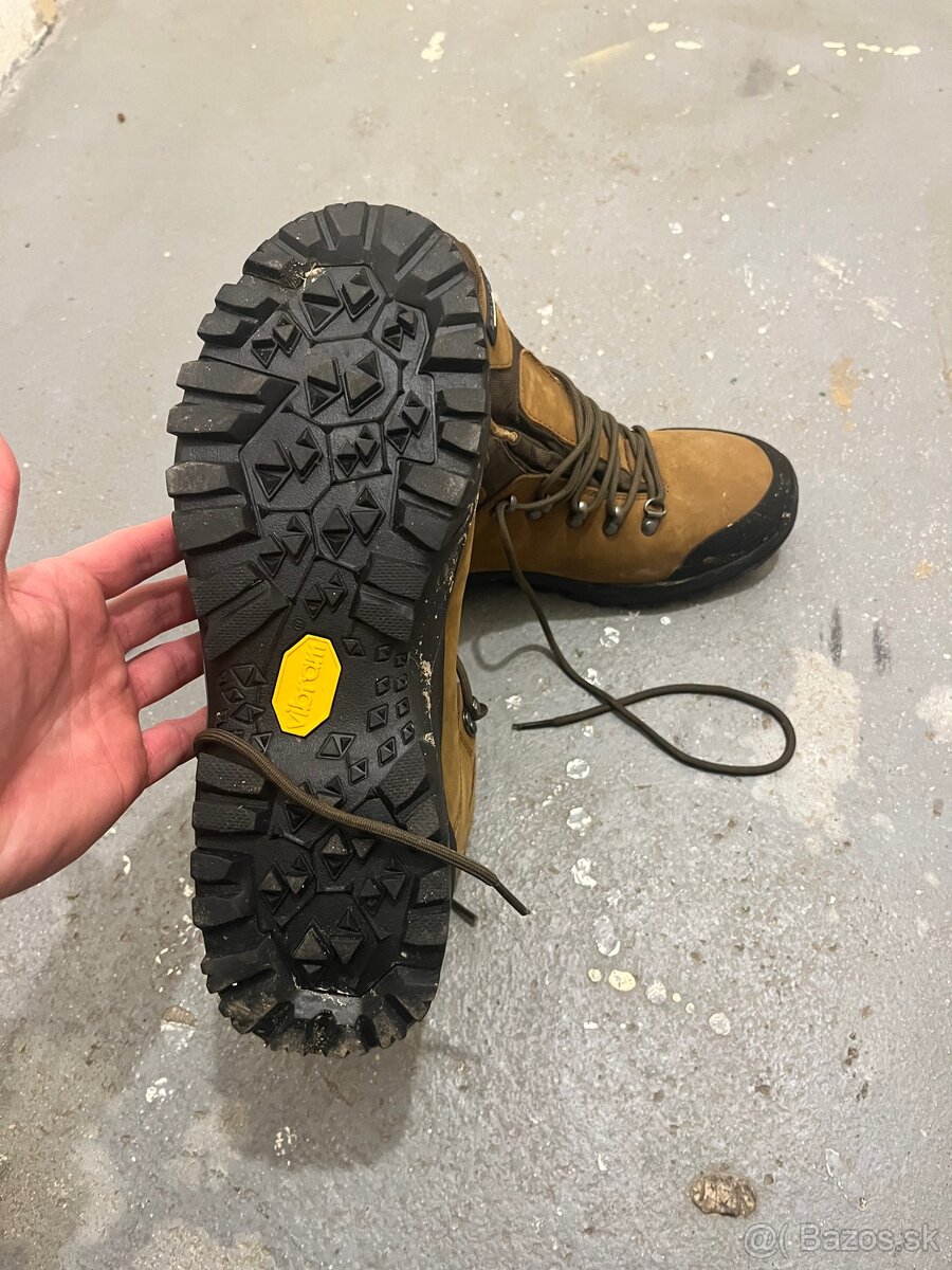 BENNON TERENNO High - 3