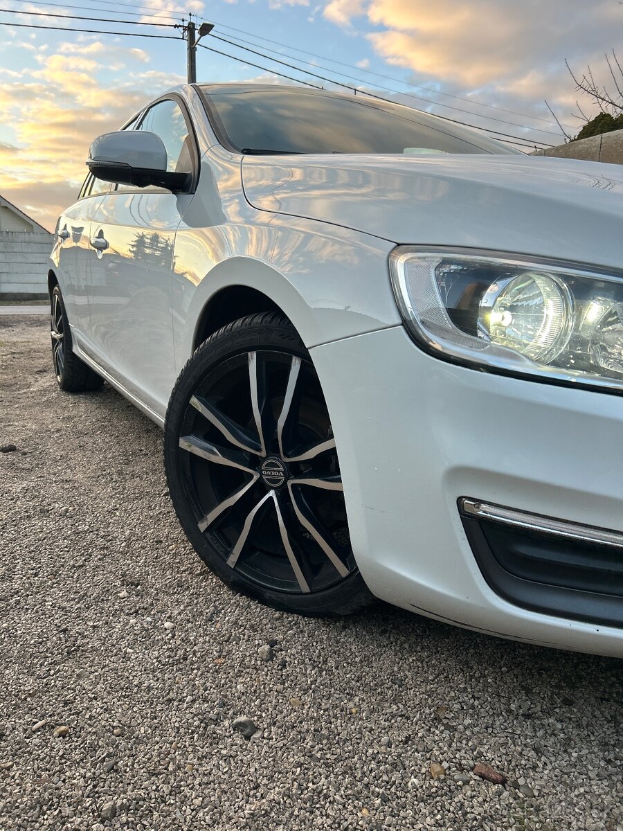 Volvo V60 D4 2.0D 133kw - 3