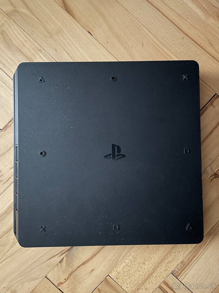 PS4 SLIM 1TB (2 ovladace / 3 hry) - 3
