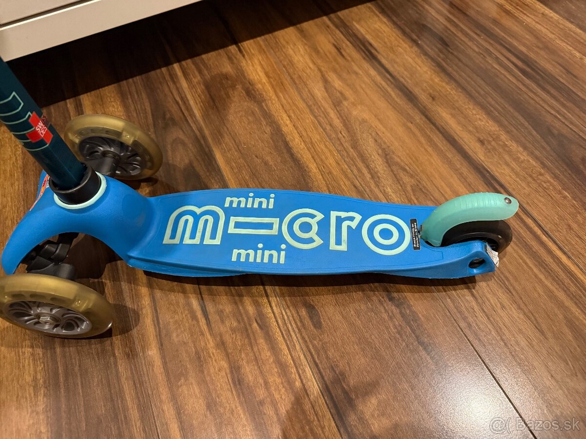 Kolobežka Mini Micro Deluxe aqua LED - 3