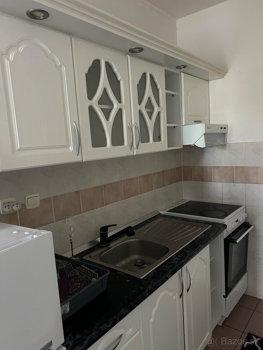 Predám Kuchynskú linku + spotrebiče - 3