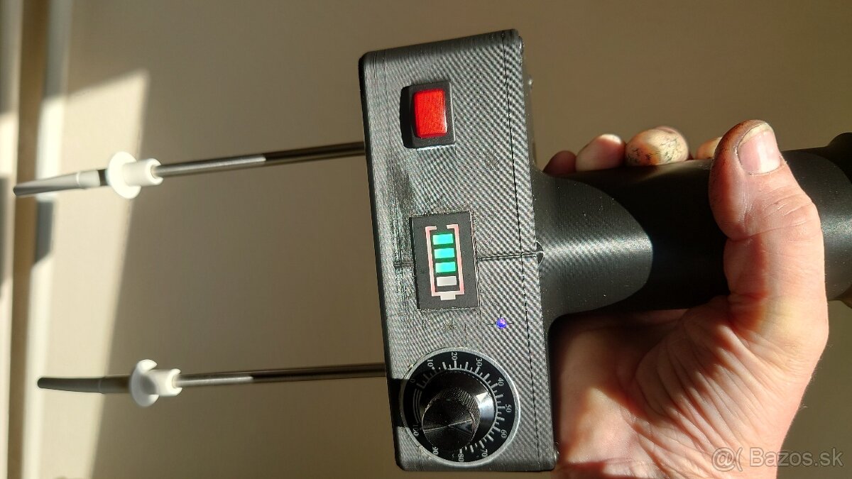 elektrický akumlatorový paralyzér omračovač na ošípané - 3