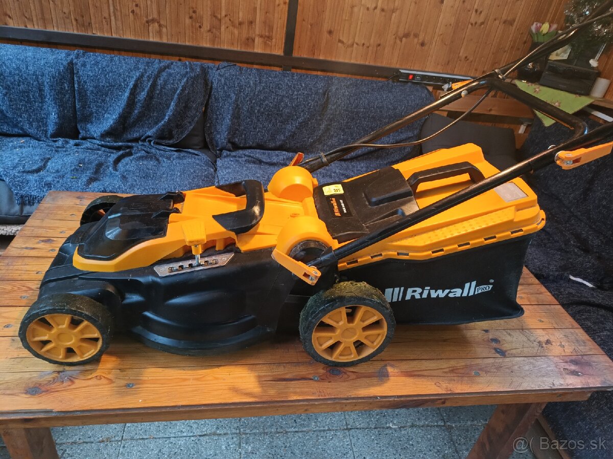Riwall PRO RALM 3820 SET - 3