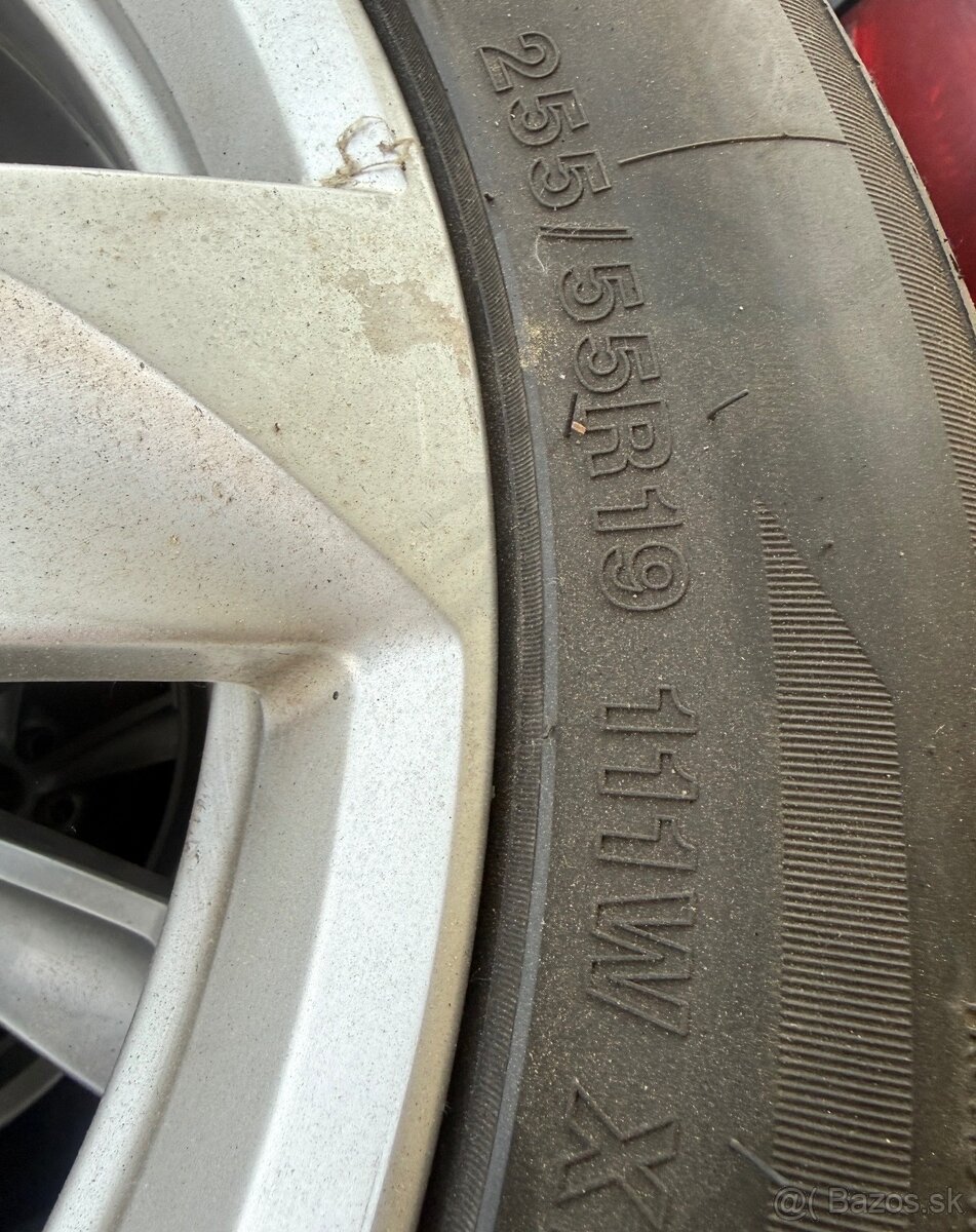 255/55 R19 - 3