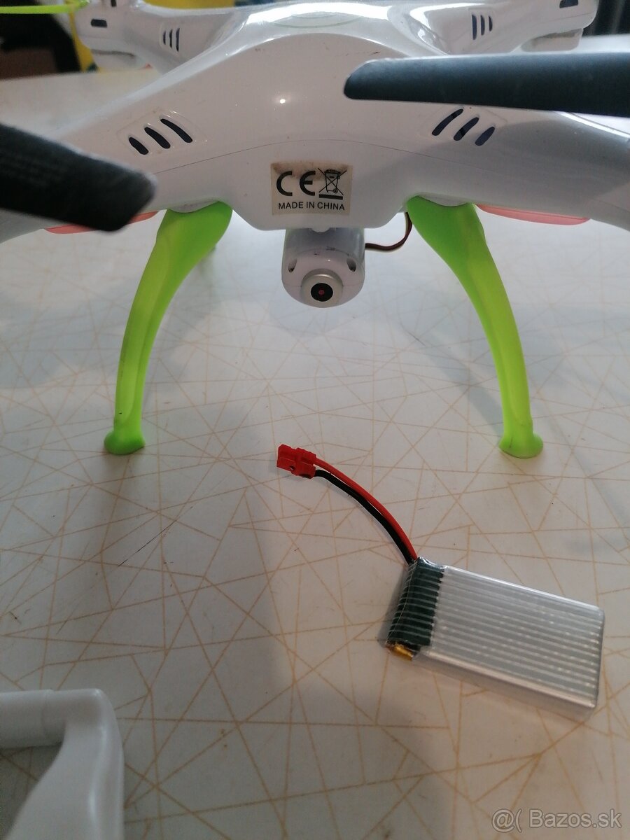 Dronu Syma x5HW - 3