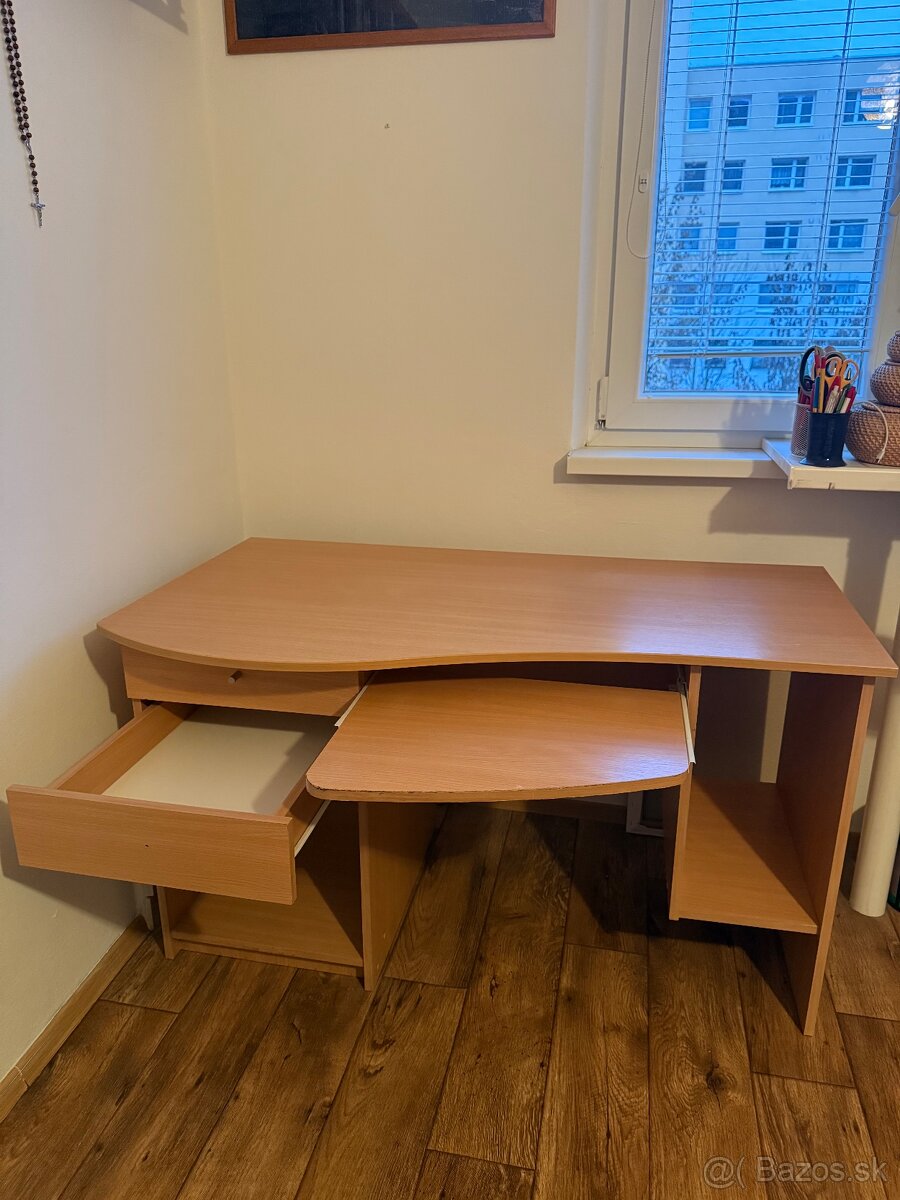 Počítačový stôl - 3