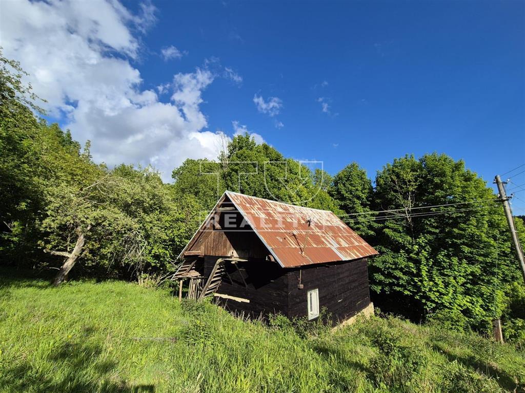 Chalupa v nádhernom prostredí H.Marikovej - 3