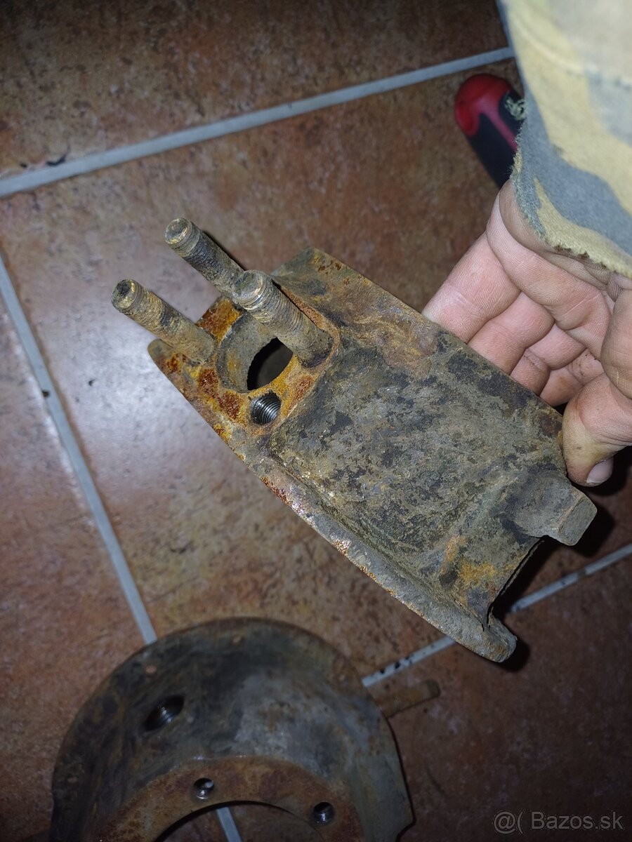 Predám misky na prednú nápravu jeep willys MB, Ford GPW - 3