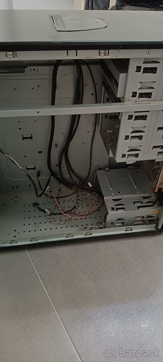 Thermaltake Aguila black - 3