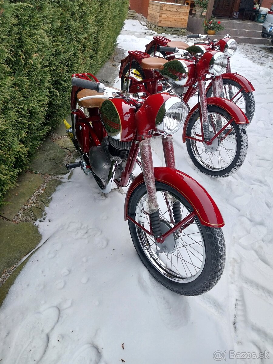 Prodám 3x Jawa 250 Perák - 3