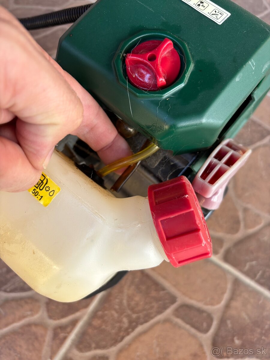 Benzínová Kosacka / Krovinorez - 3