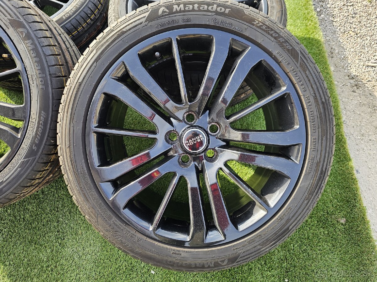 Pneu na diskoch Range Rover
