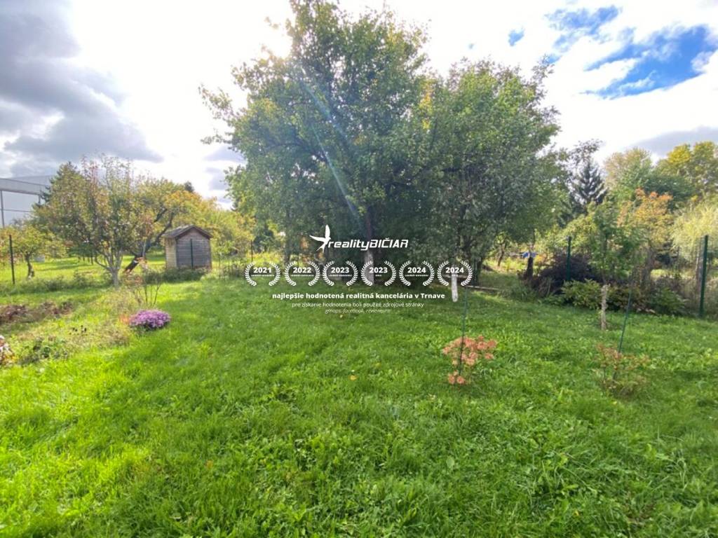 Ponúkame Vám na predaj slnečnú a udržiavanú záhradu - 3