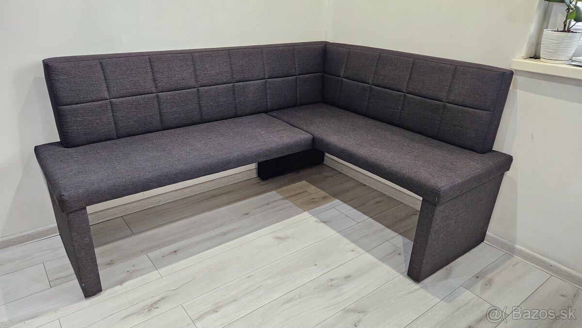 Rozkladací kuchynský stôl z masívu a rohová lavica - 3