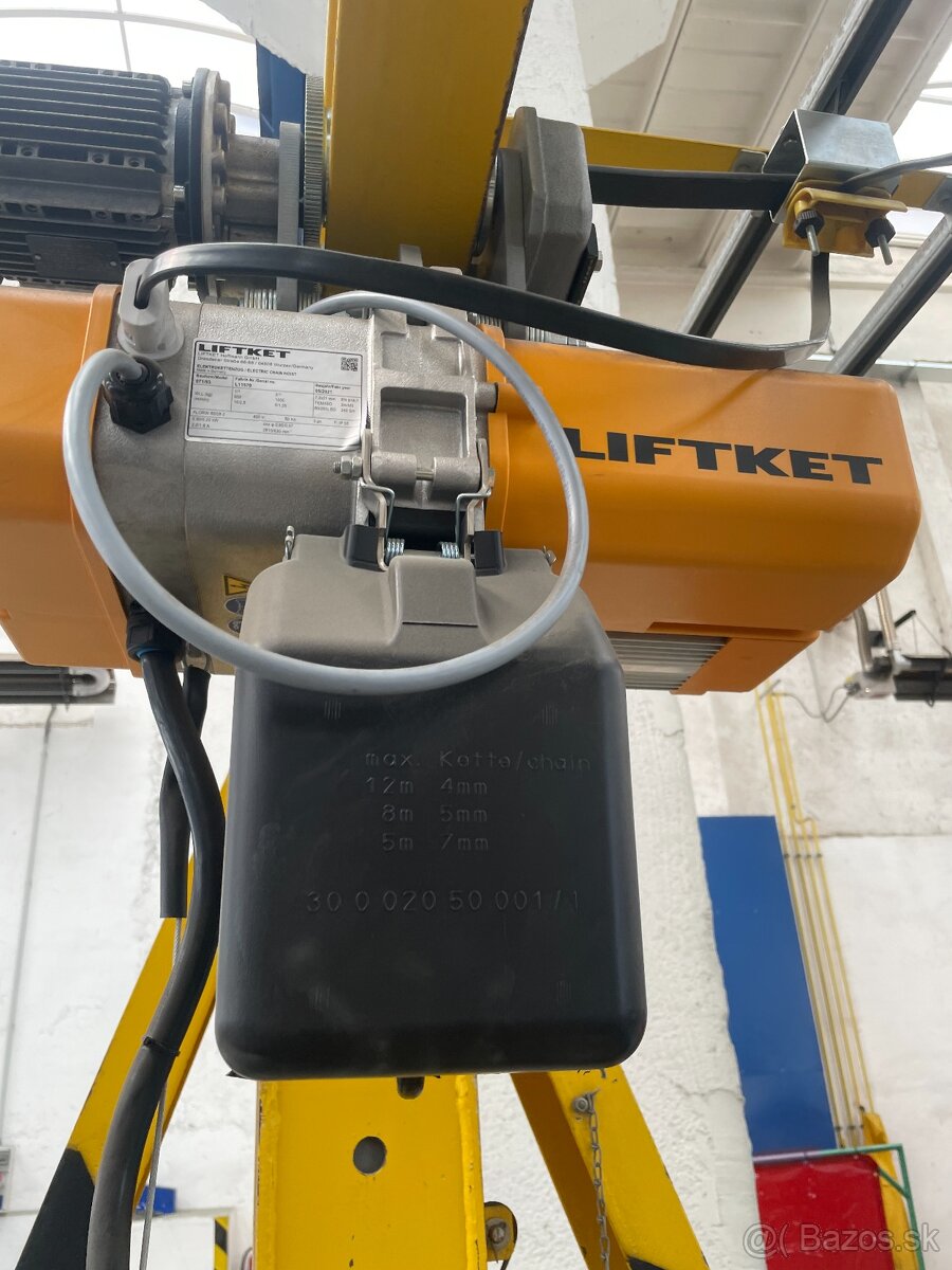 Portálový žeriav - 500kg - 3