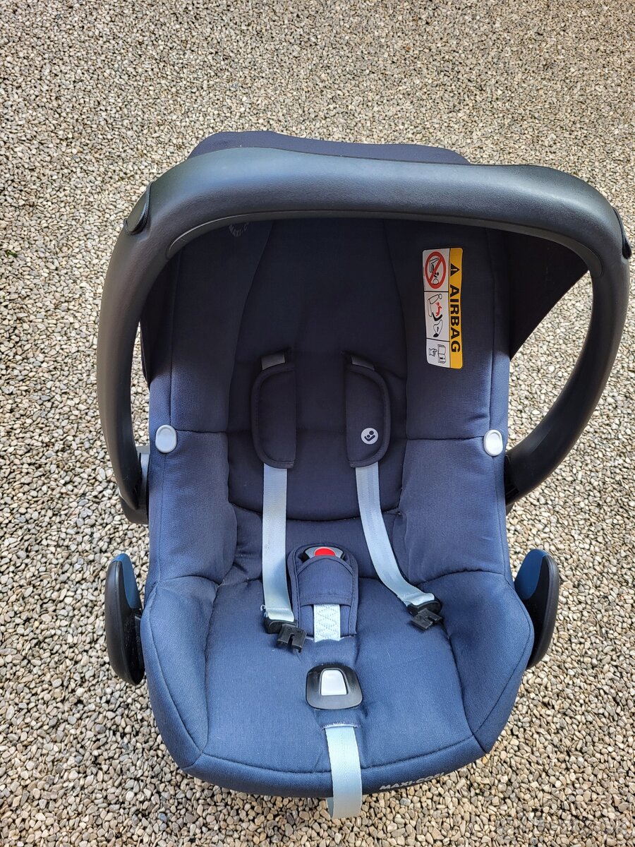 Vajíčko Maxi-Cosi Rock so základňou Maxi-Cosi FamilyFix3 - 3