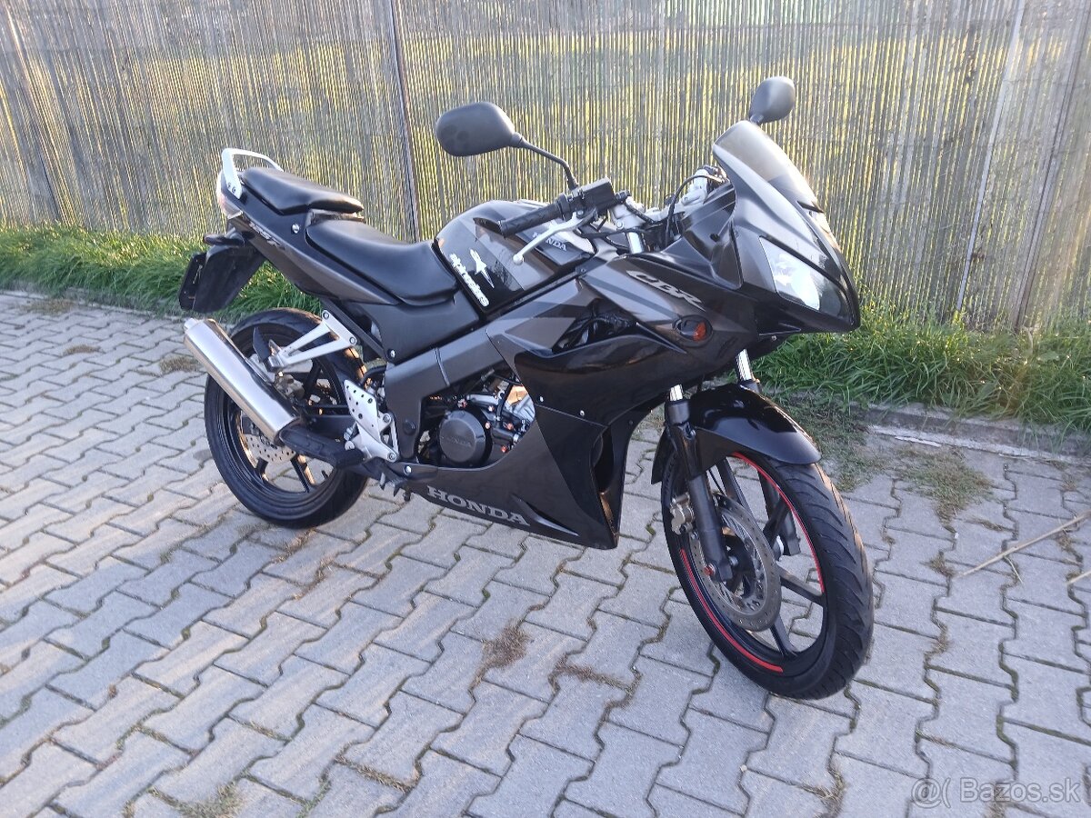 Honda CBR 125 - 3