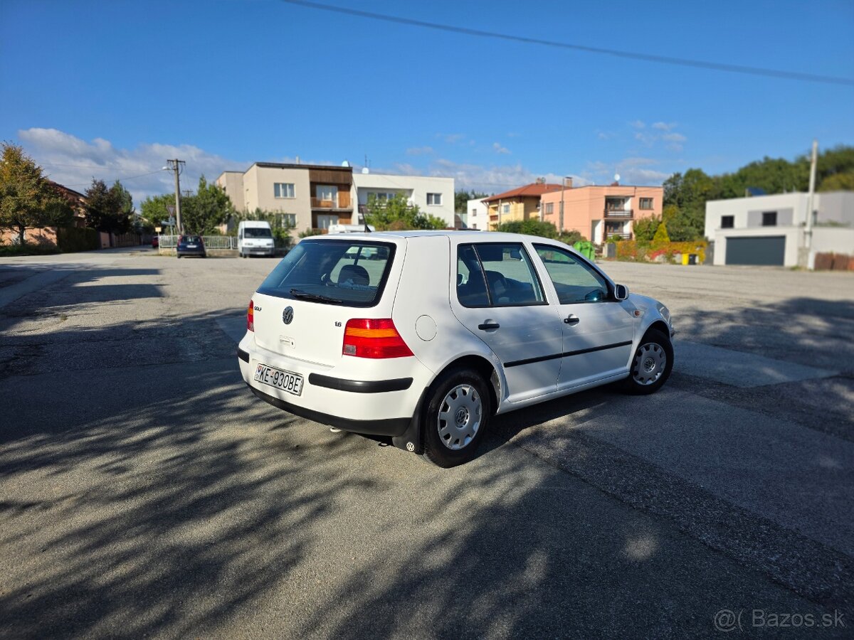 Volkswagen Golf 4 1.6 149000 km - 3