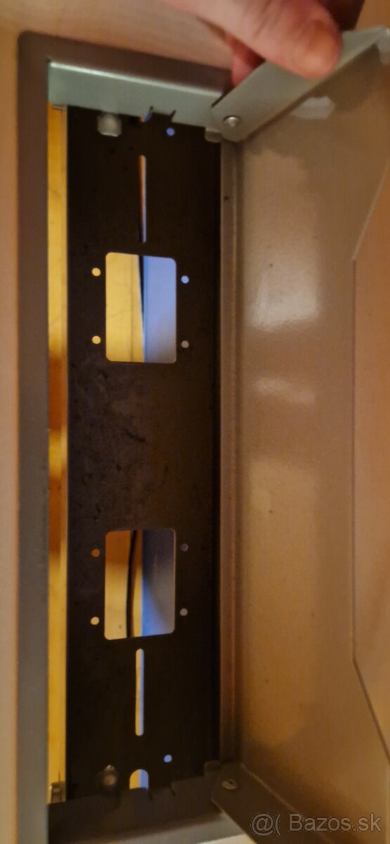 kancelársky stôl - 3