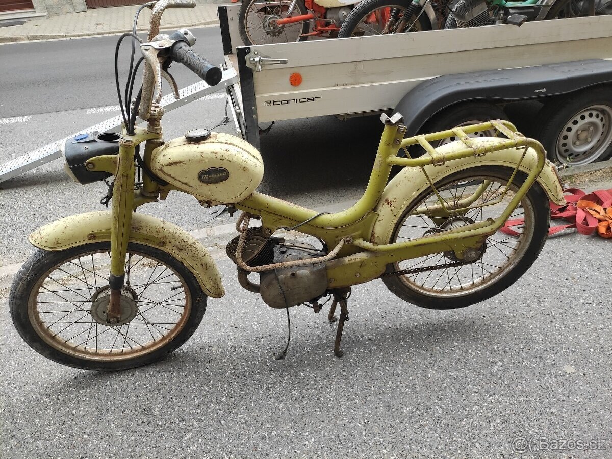 Prodám motoguzzi 50 r.v. 1963 - 3