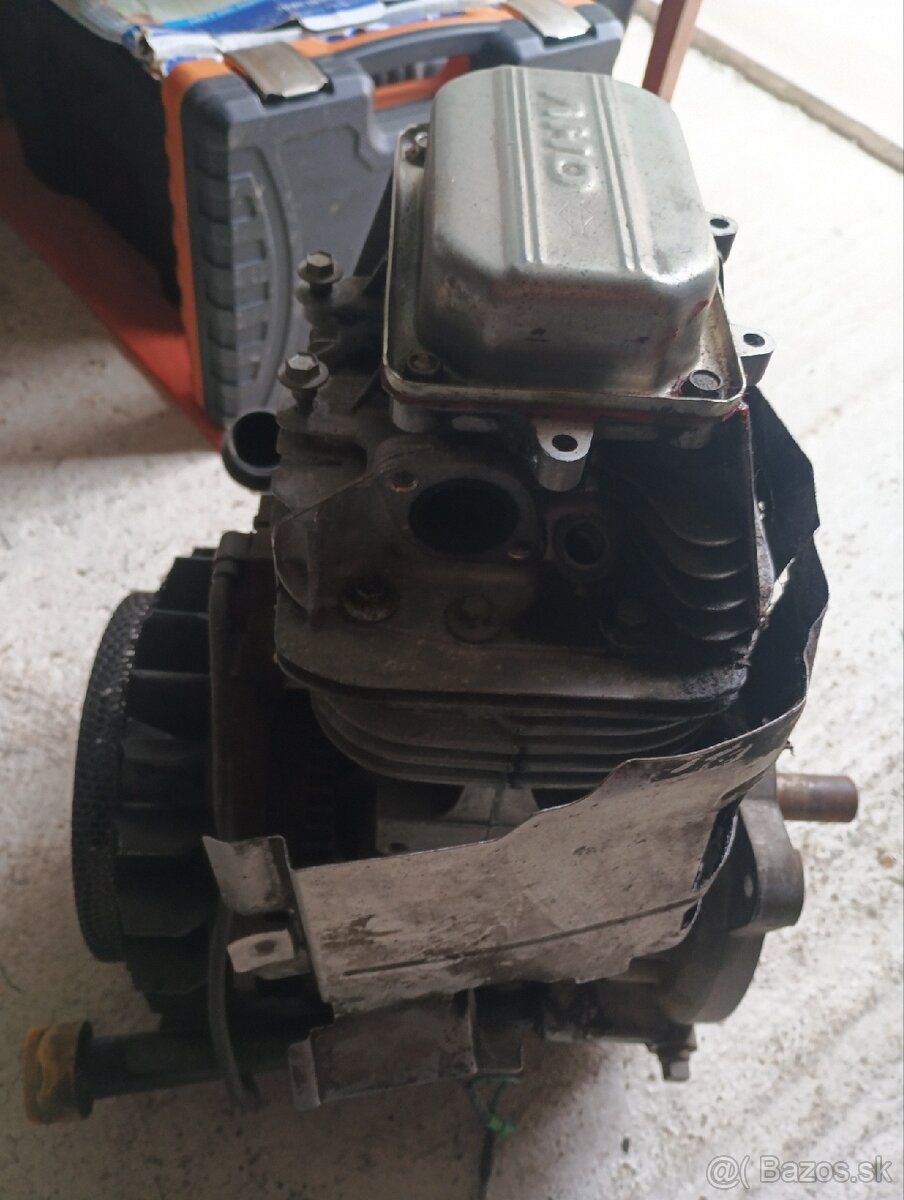 BRIGGS & STRATTON - 3