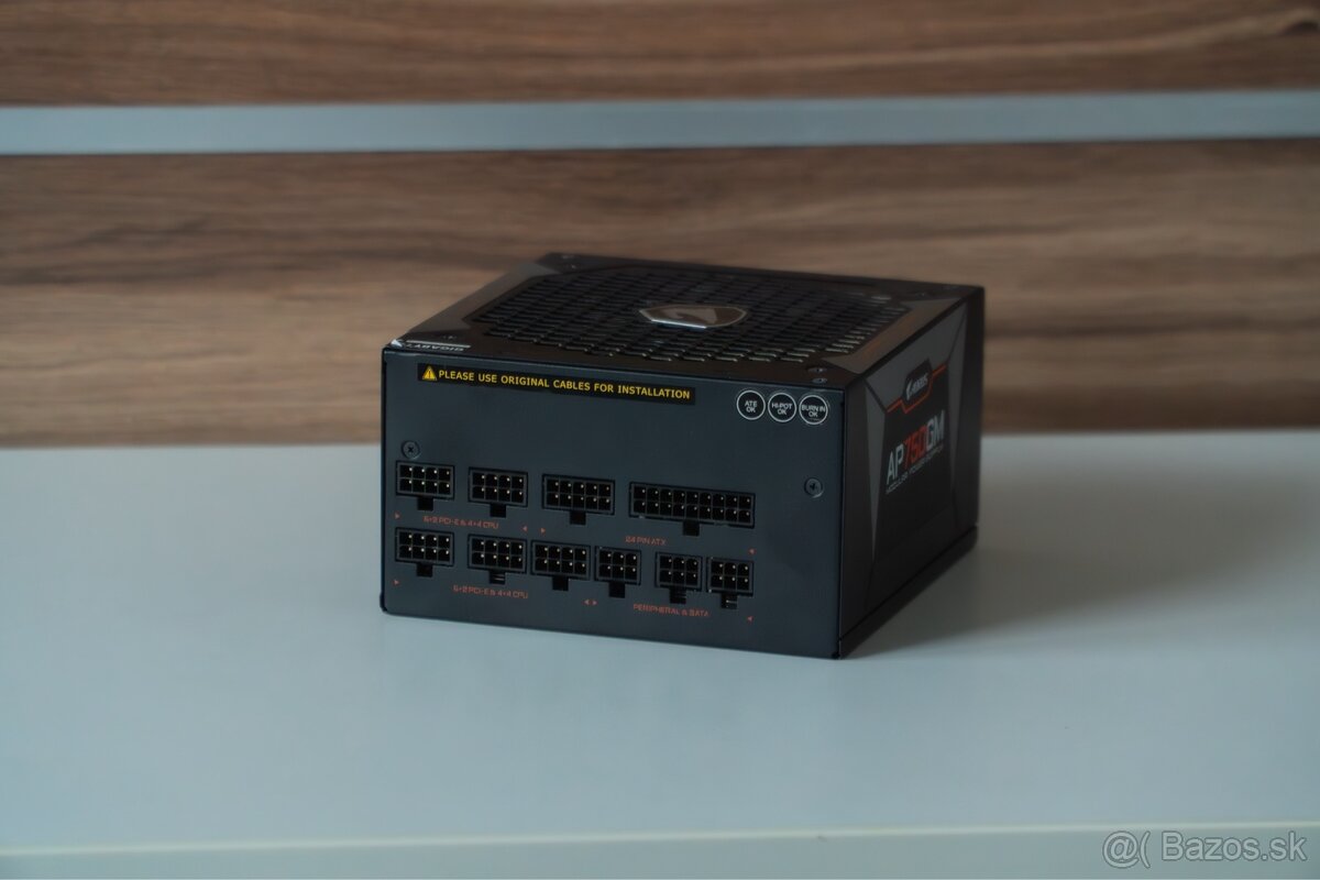 Gigabyte aorus p750w - 3