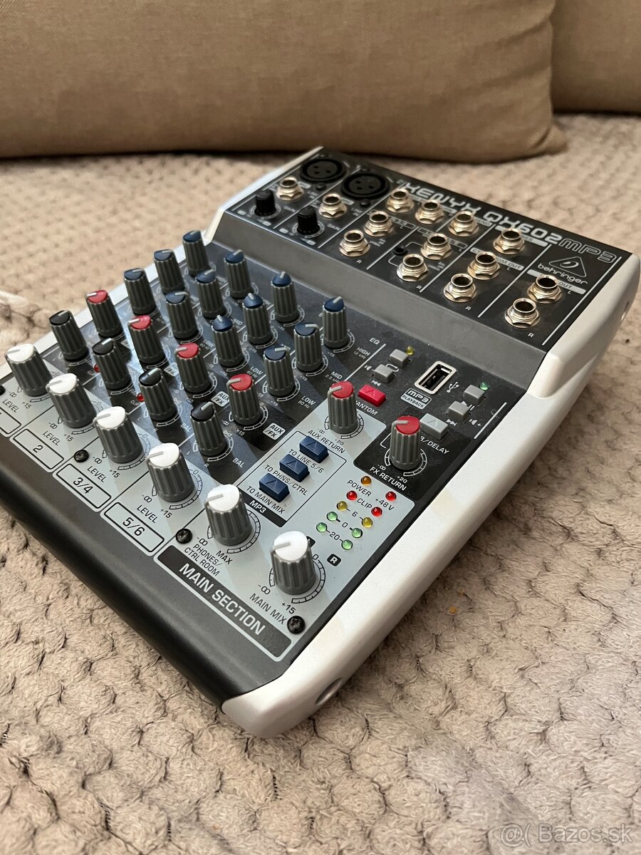 Behringer Xenyx QX602MP3 - 3