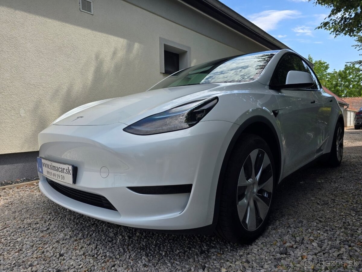 Tesla Model Y, Mesačne: 491€ - 3