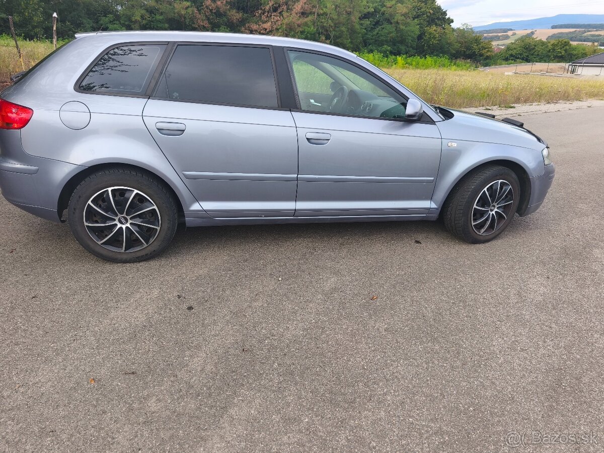 Audi A3 1,6 benzín manuál - 3