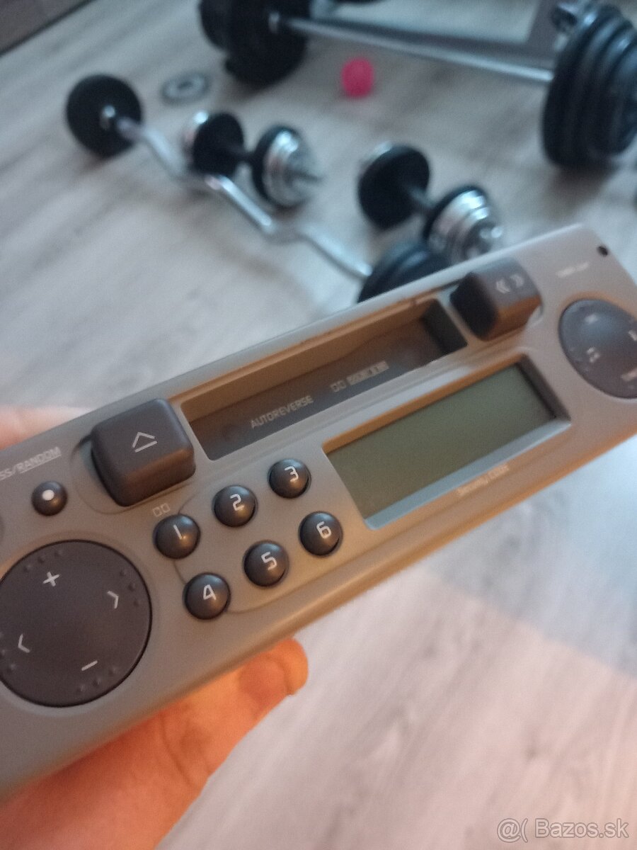 Kúpim radio do renault nefunkcne - 3