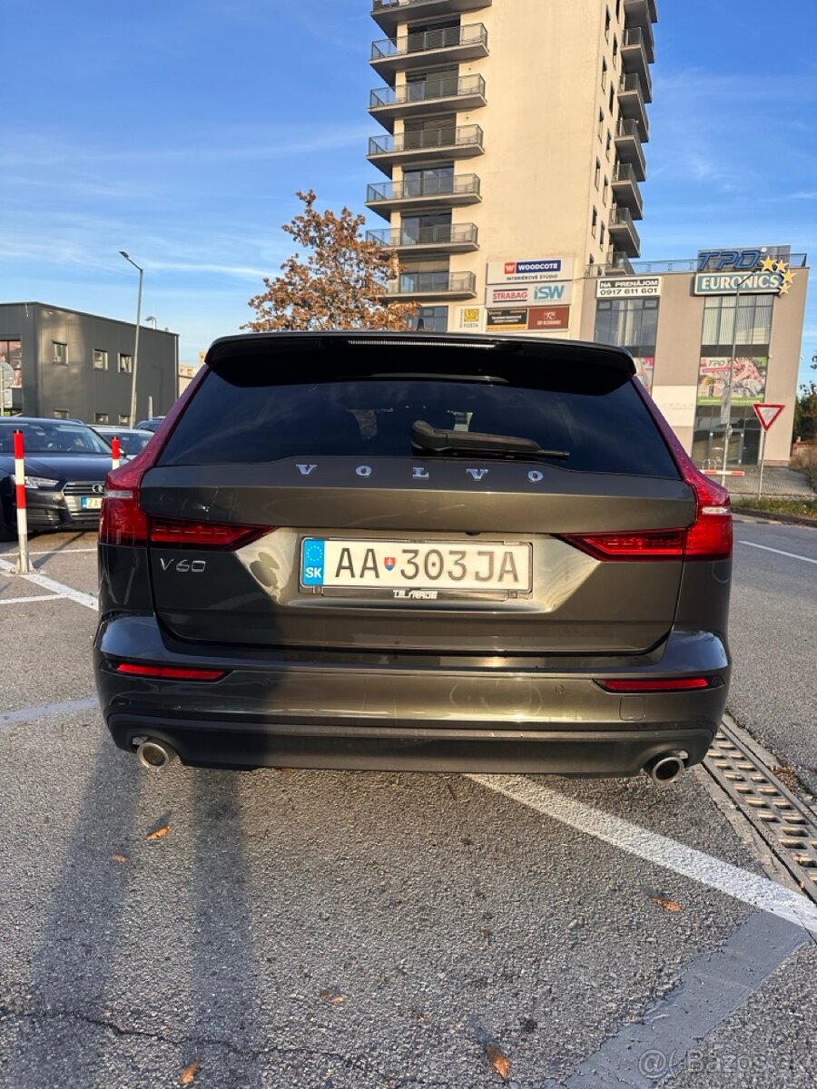 Volvo V60 2.0 4×4, rok 2020 – plná výbava - 3