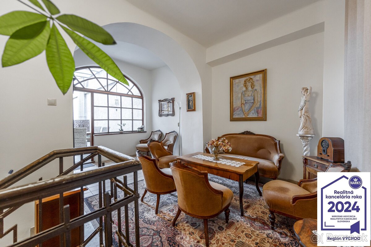2 izbový byt v centre mesta v historickom objekte, Košice, H - 3