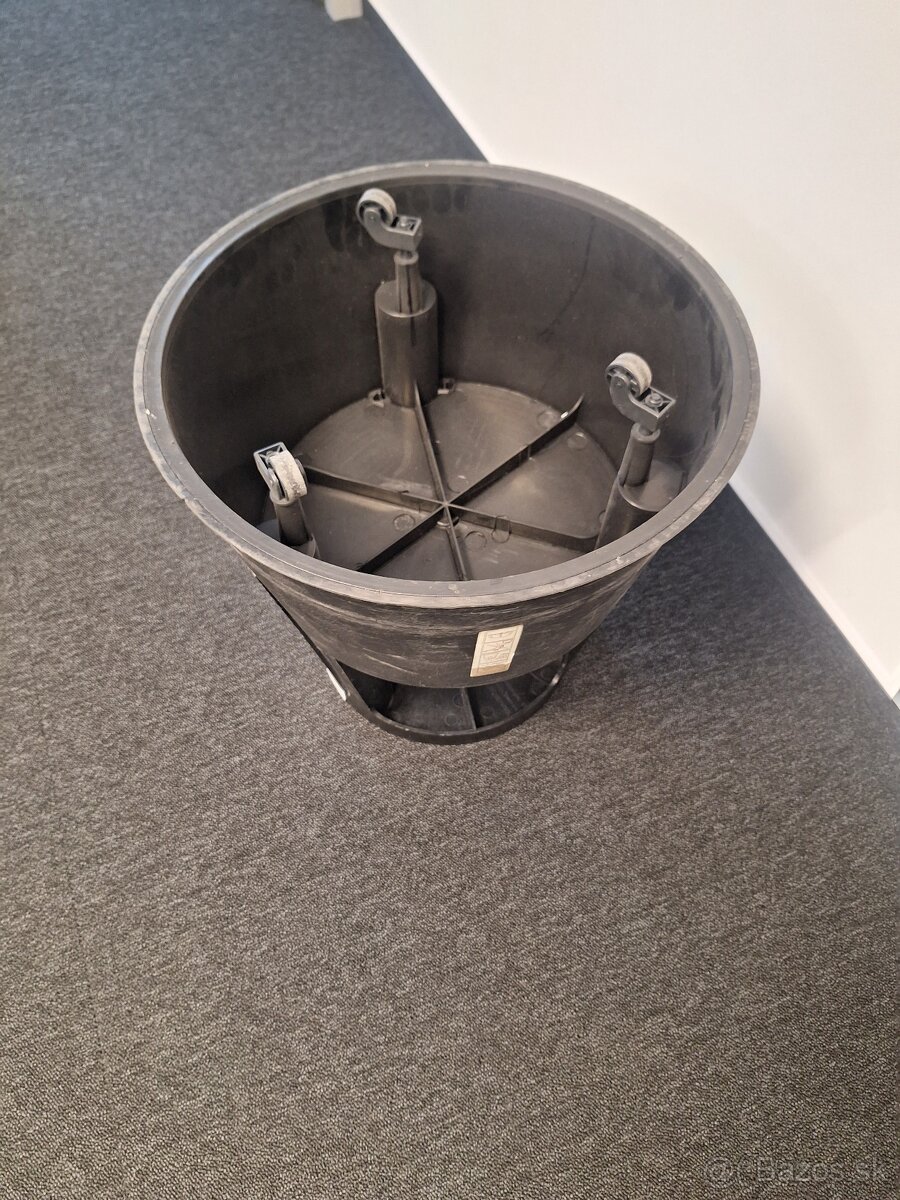 Plastový stupienok na kolieskach – položka 22-24 - 3