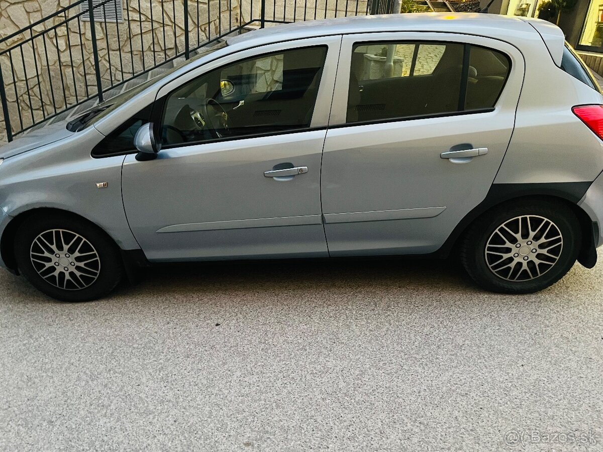 Opel Corsa 1.2 benzín 59kw - 3