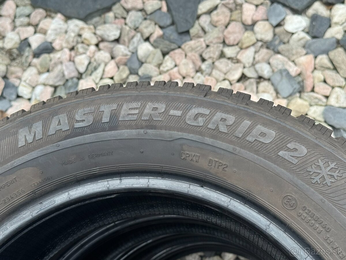 205/60 R16 - 3