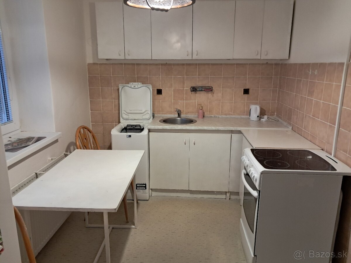 Prenajmem 1 izbový byt v Trenčíne - 3