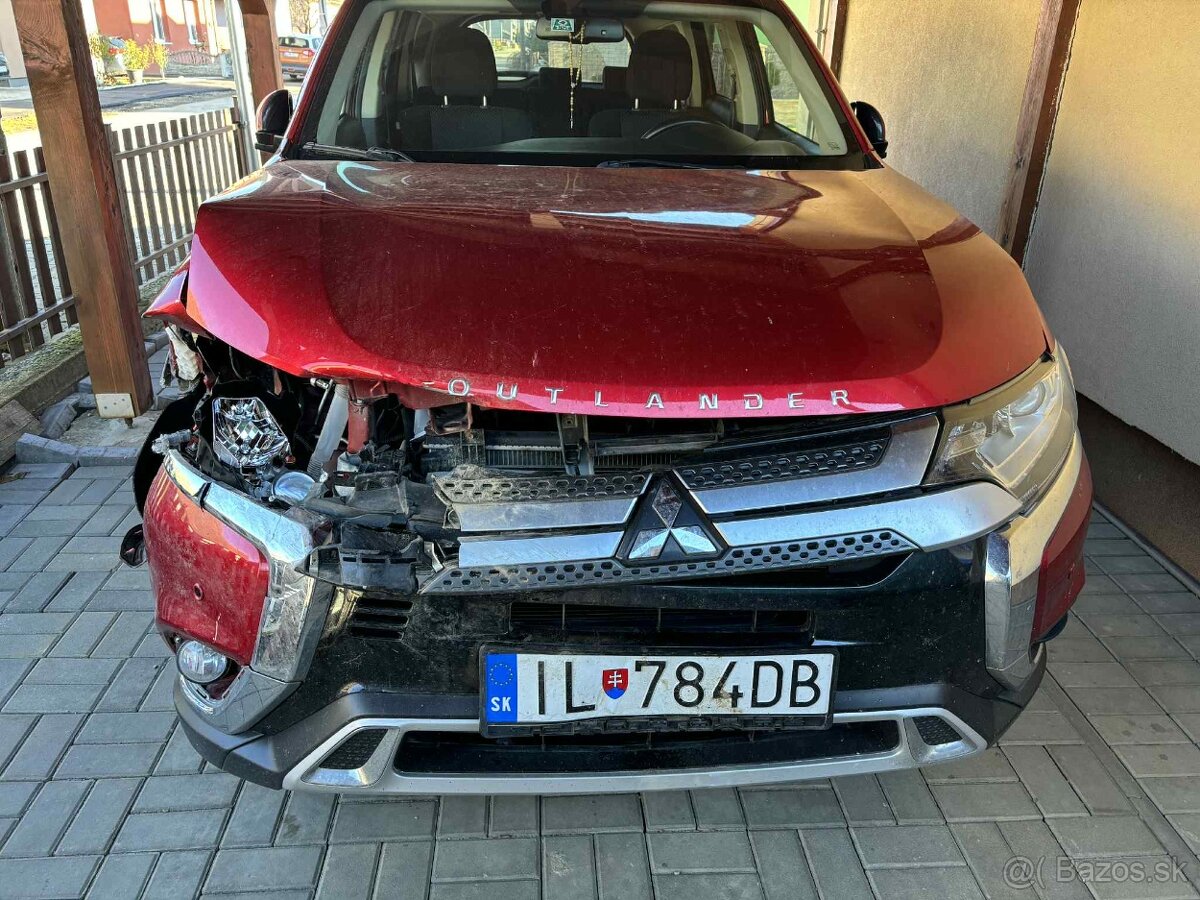 Mitsubishi outlander havarovane - 3