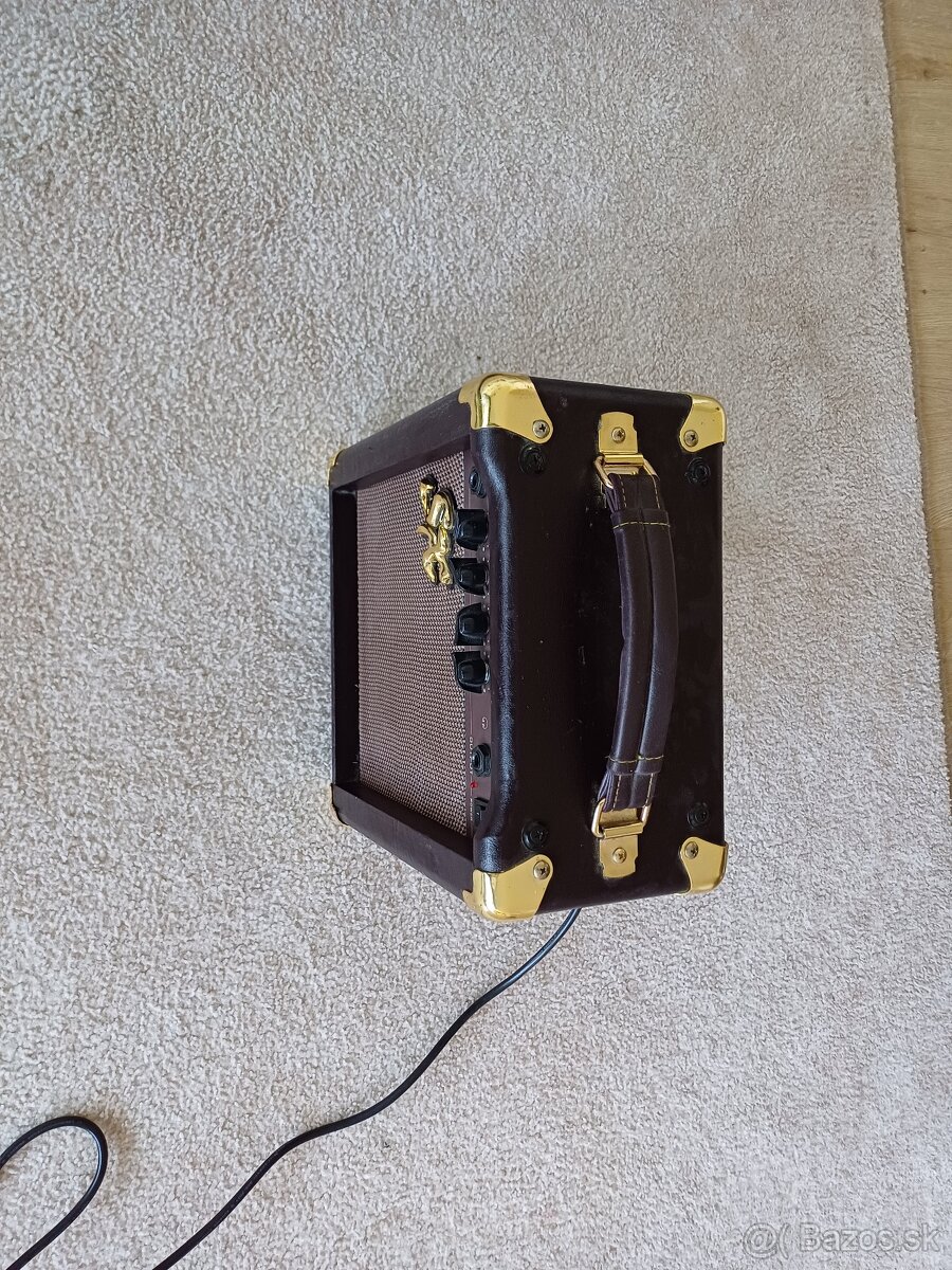 akustický gitarový zosilňovač SX AGA1065 s výkonom 10W - 3