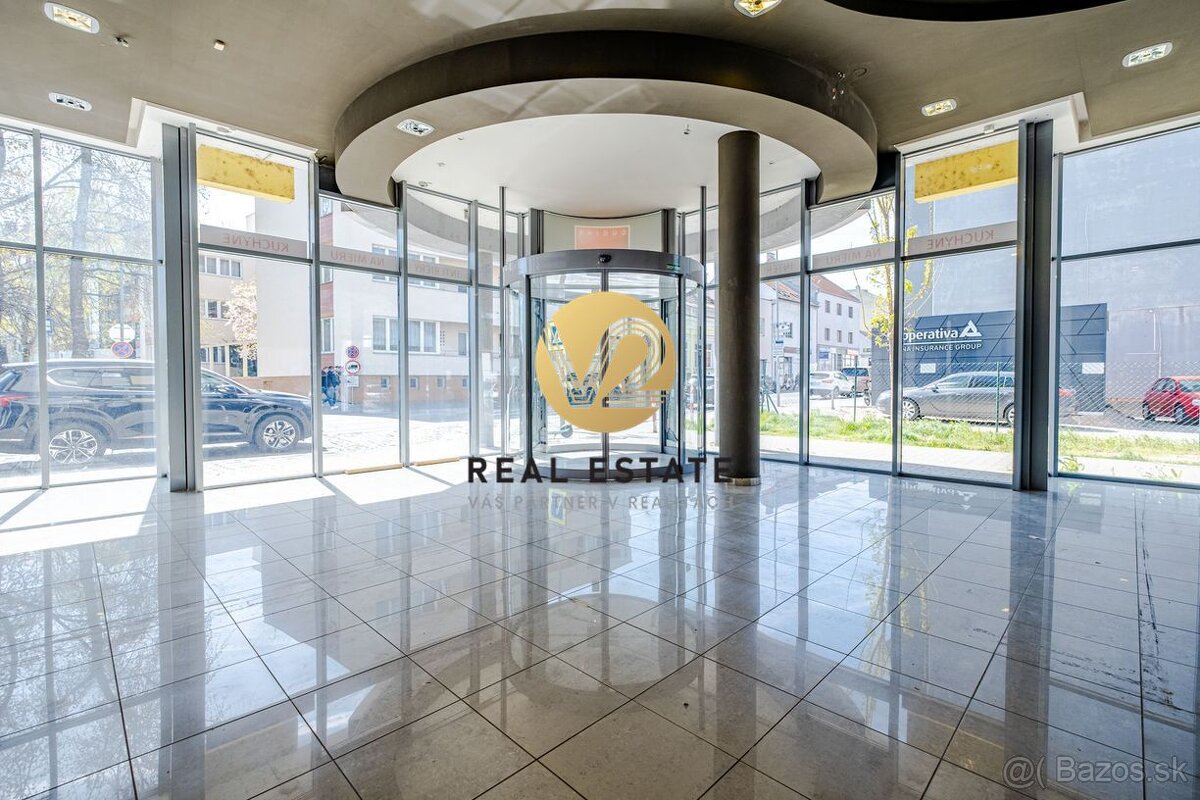 Na prenájom komerčný - obchodný priestor 120m2 v Centre Nitr - 3