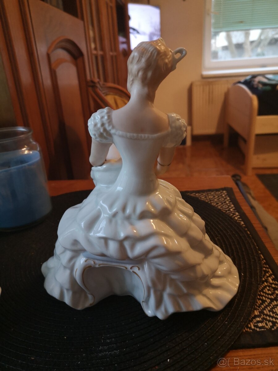 porcelánová soška Dux - 3