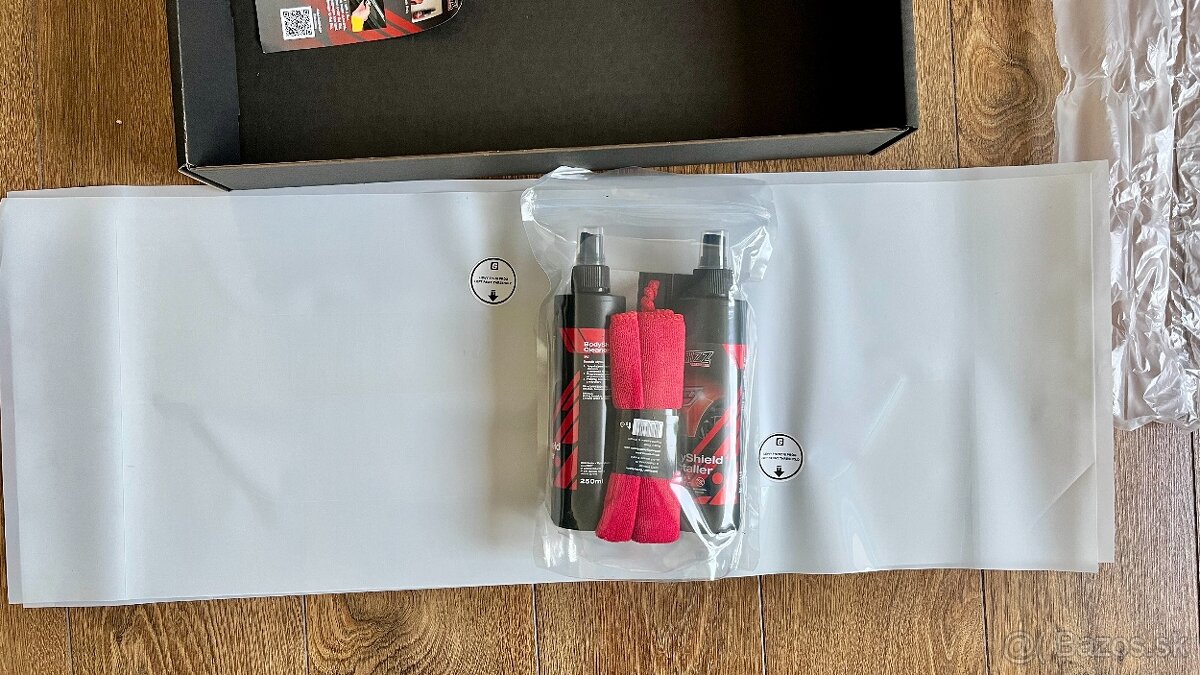 Fólia na prahy Tesla 3 - 3