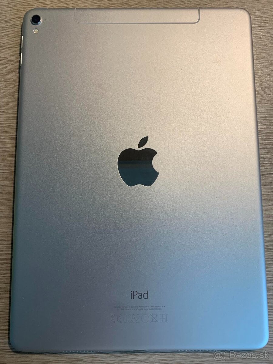 iPad PRO 9.7" 128Gb MLQ42RK/A - 3